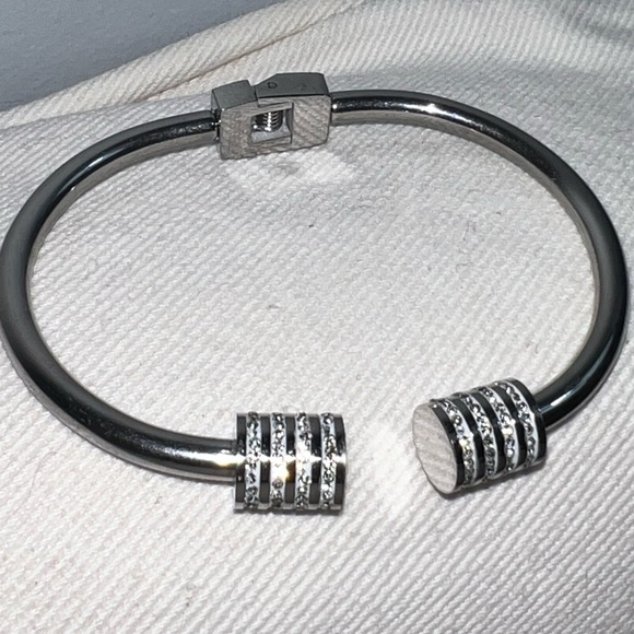 Stainless Steel Barrel Bangle with CZs - Picture 4 of 6
